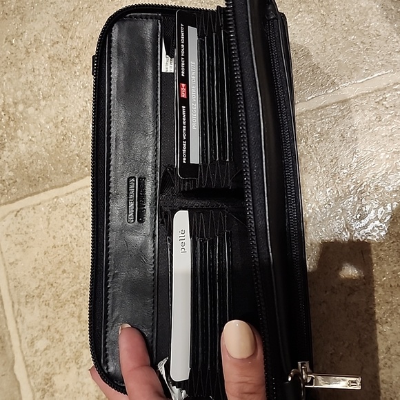 NWT Italian Leather Convertible Crossbody Clutch wallet/purse - Picture 10 of 12